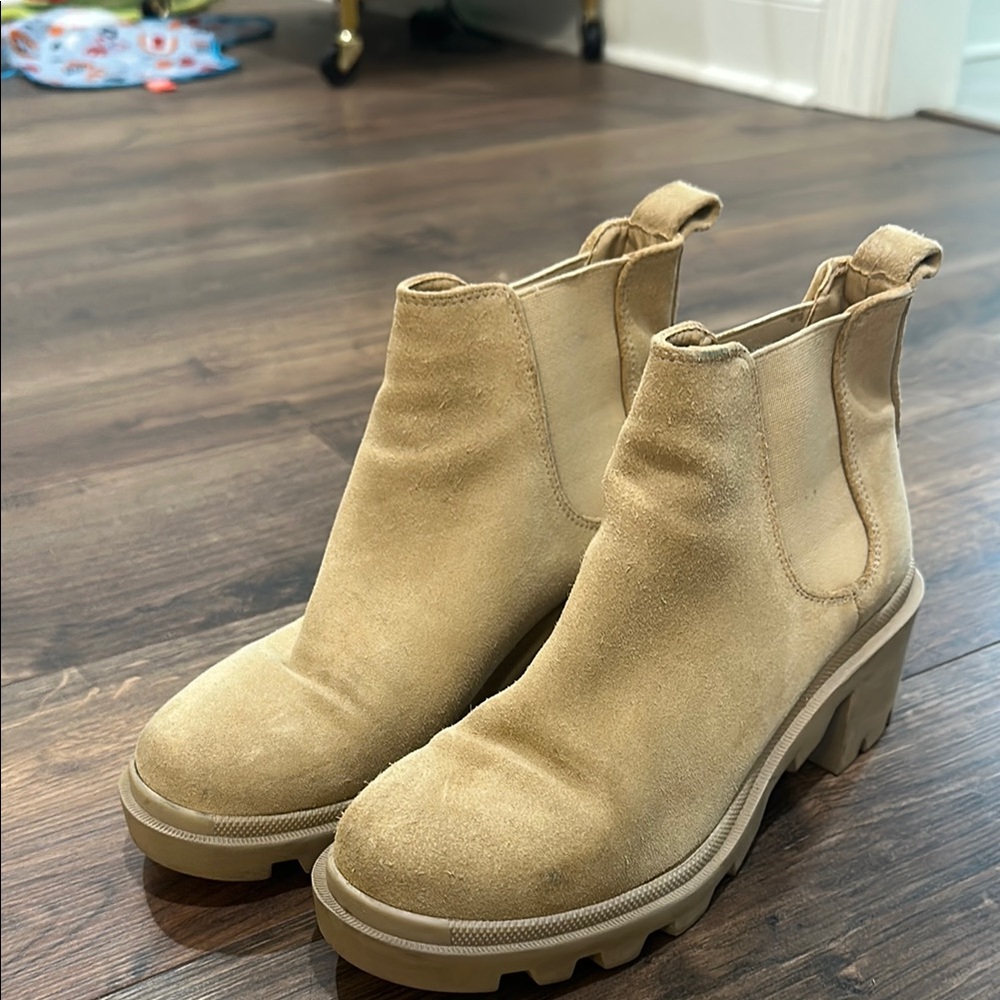 Steve Madden Beige Suede Ankle Booties